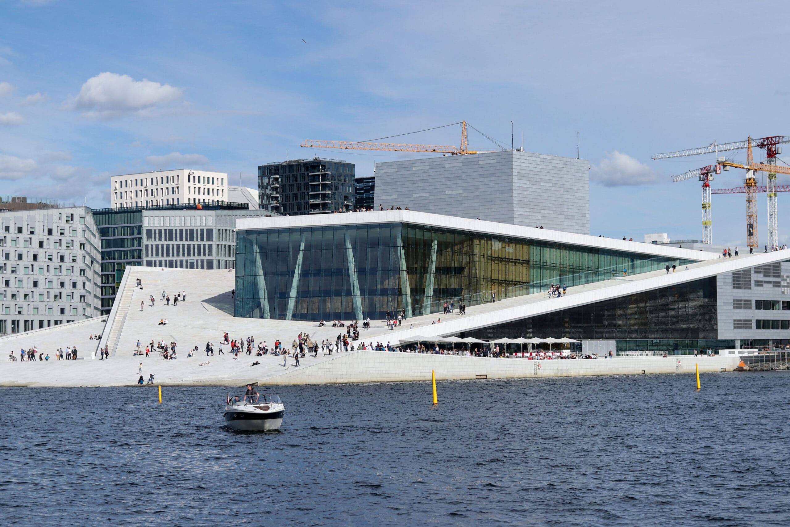 Doen in oslo een bezoek aan het opera house